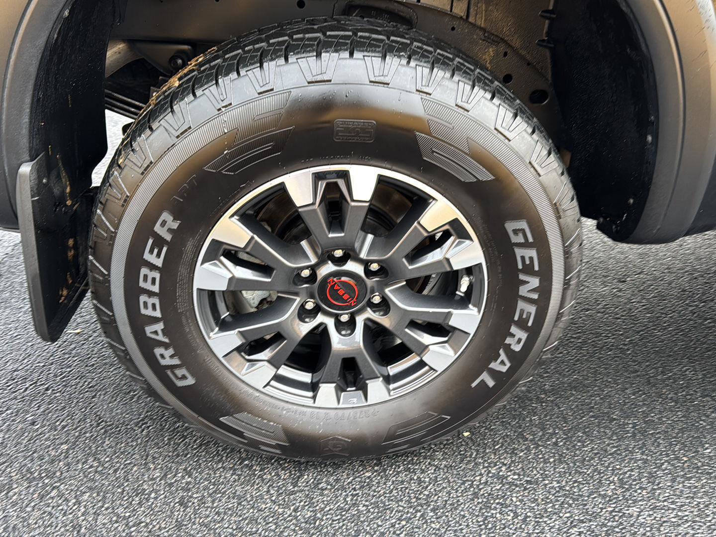 Used 2024 Nissan Titan PRO-4X w/ Pro-4x Convenience Package image 34