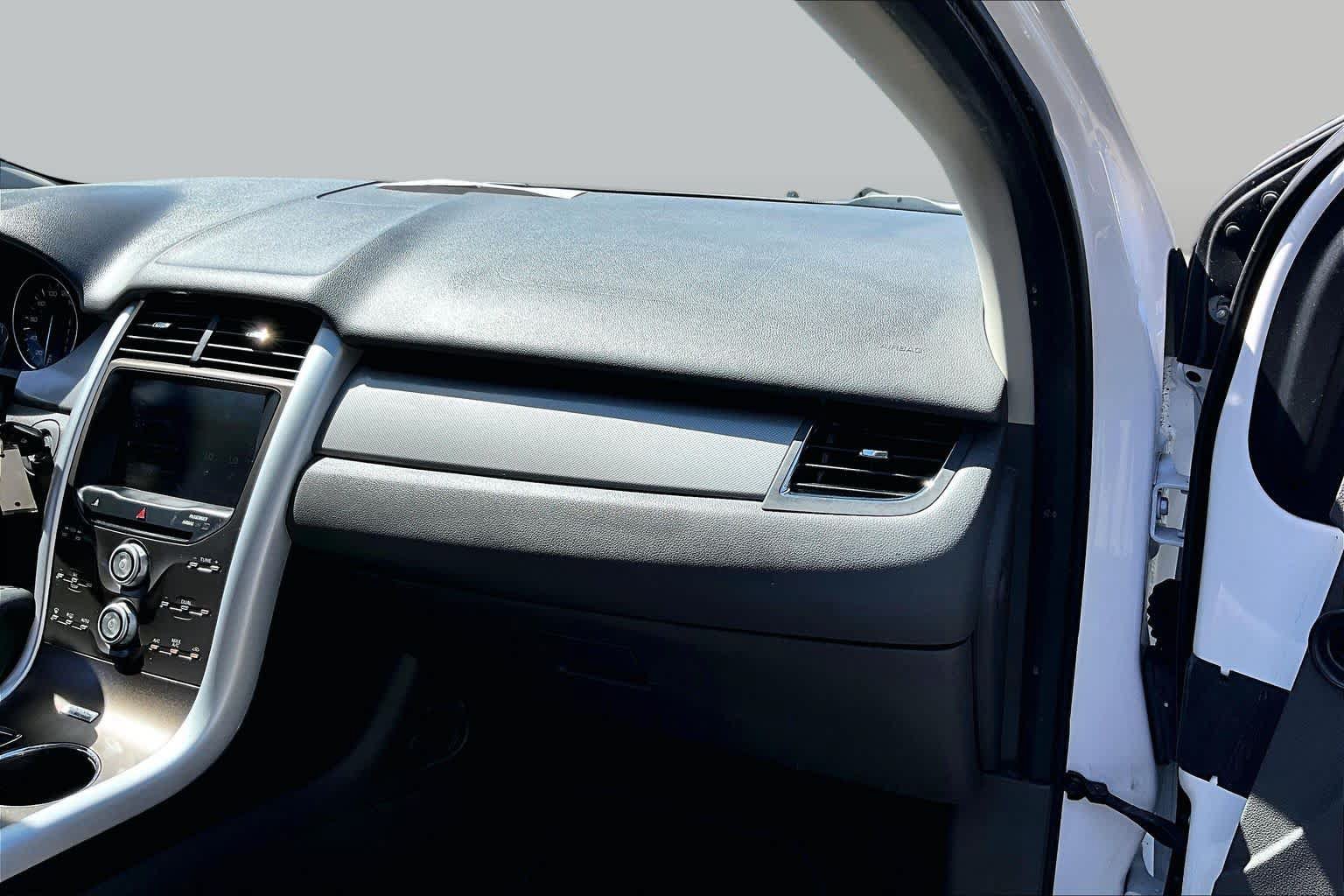 Used 2013 Ford Edge SEL FWD image 19