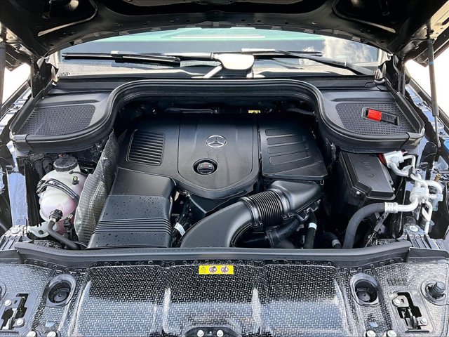 Certified 2025 Mercedes-Benz GLE 450e 4MATIC image 11