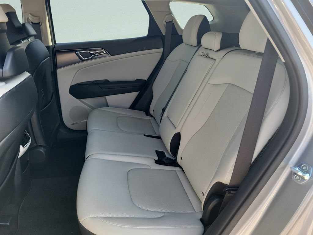 Used 2024 Kia Sportage EX FWD image 12