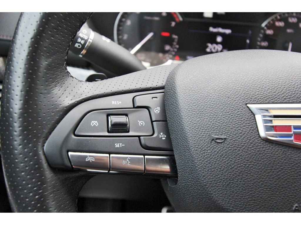 Used 2023 Cadillac XT4 Sport image 15