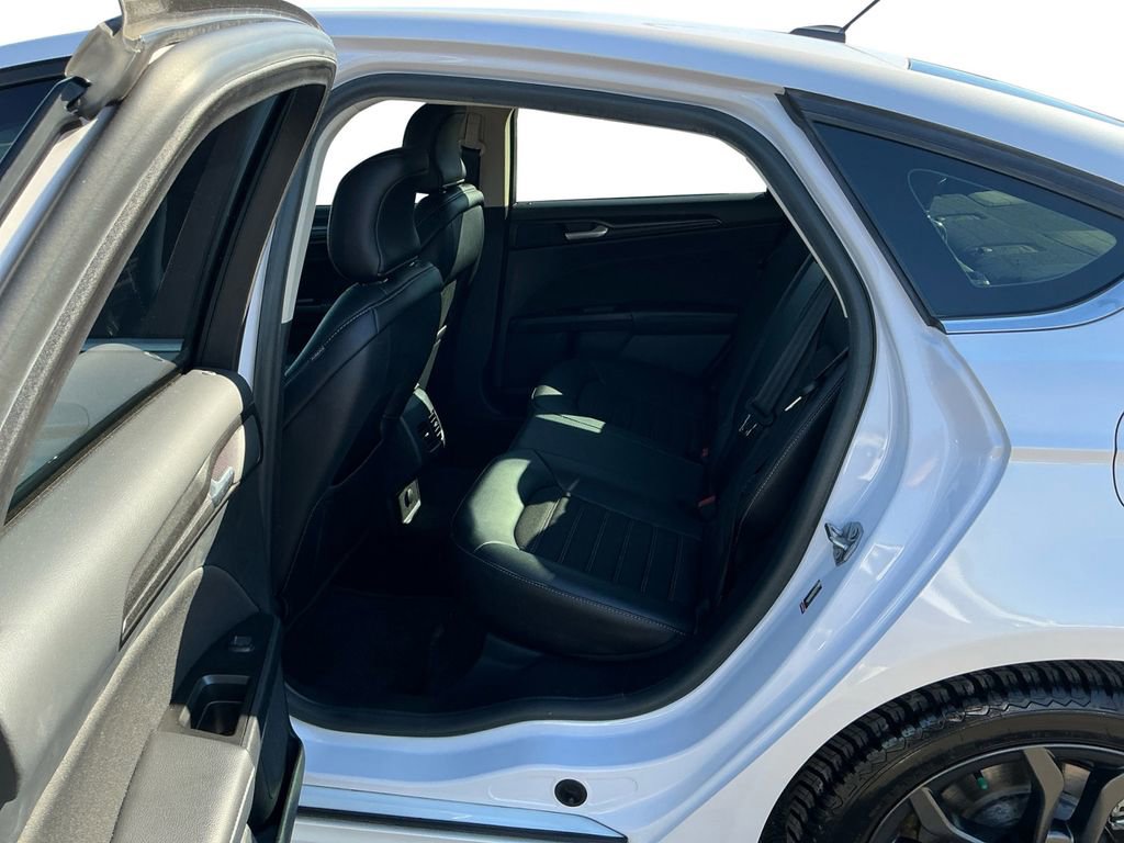 Used 2018 Ford Fusion SE w/ Equipment Group 201A image 21