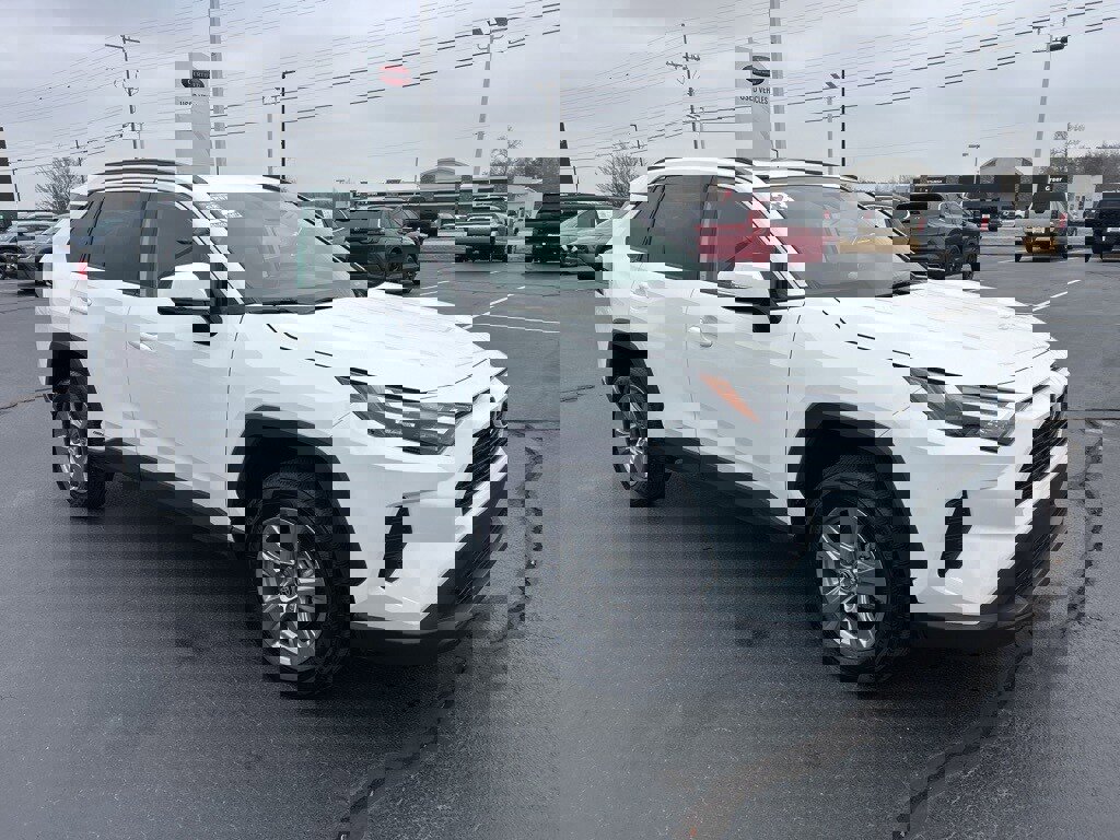 Used 2023 Toyota RAV4 XLE image 23