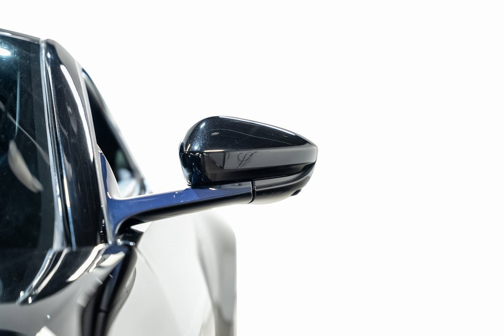 Used 2020 Aston Martin V8 Vantage Coupe image 9