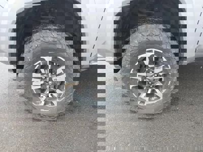 Used 2017 Toyota Tacoma TRD Sport image 9