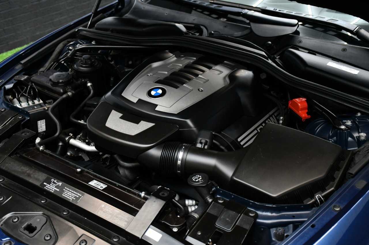 Used 2010 BMW 650i Convertible image 11