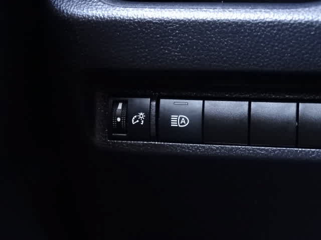 Certified 2025 Toyota RAV4 XLE Premium AWD/4WD image 39