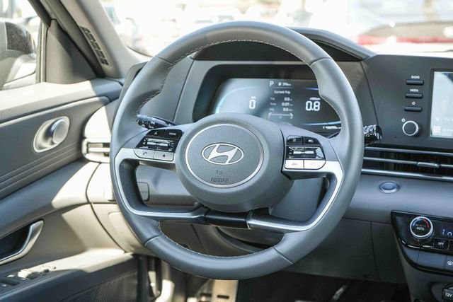 Certified 2025 Hyundai Elantra Sport w/ Cargo Package image 16