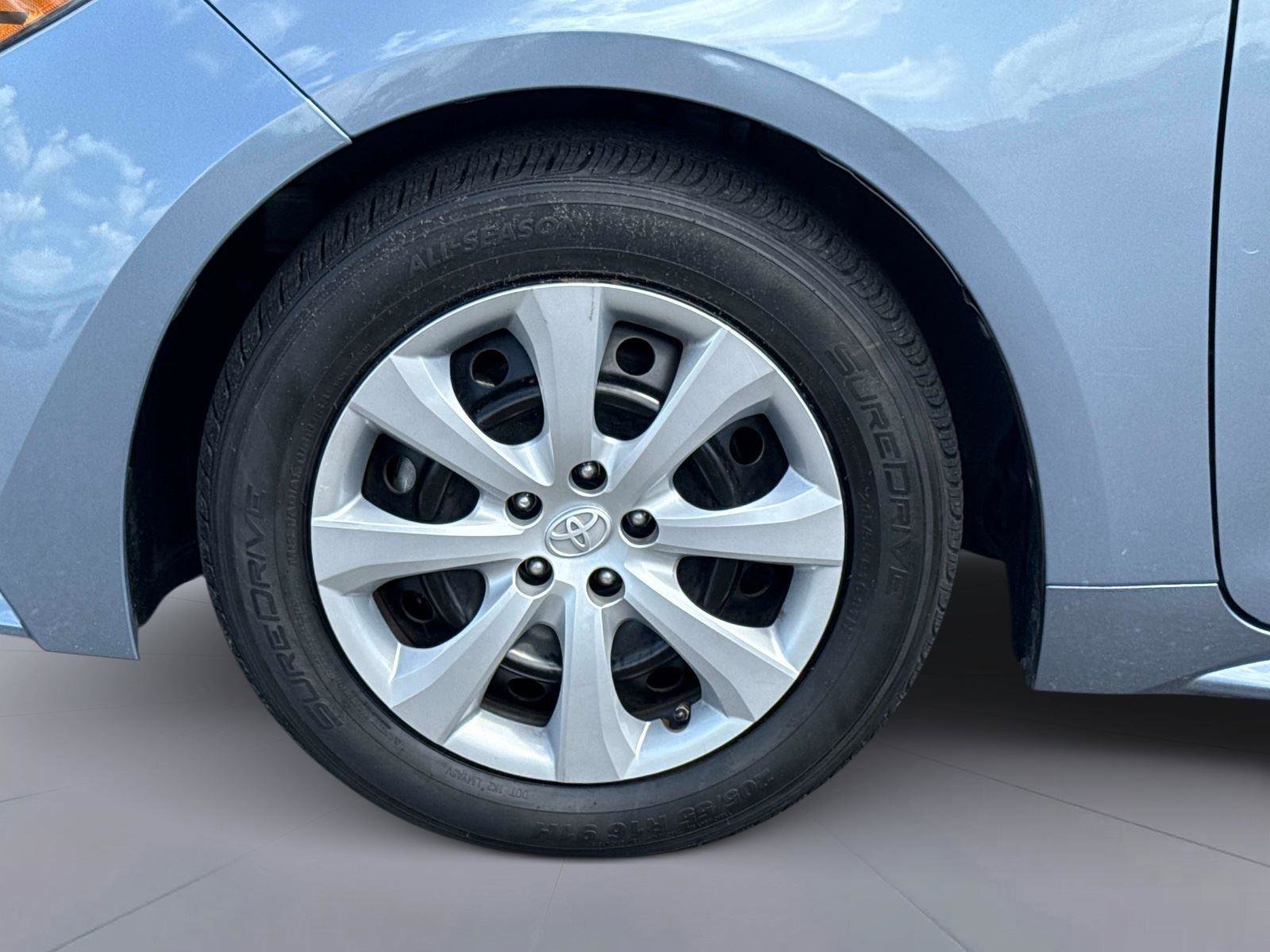 Used 2020 Toyota Corolla LE image 11
