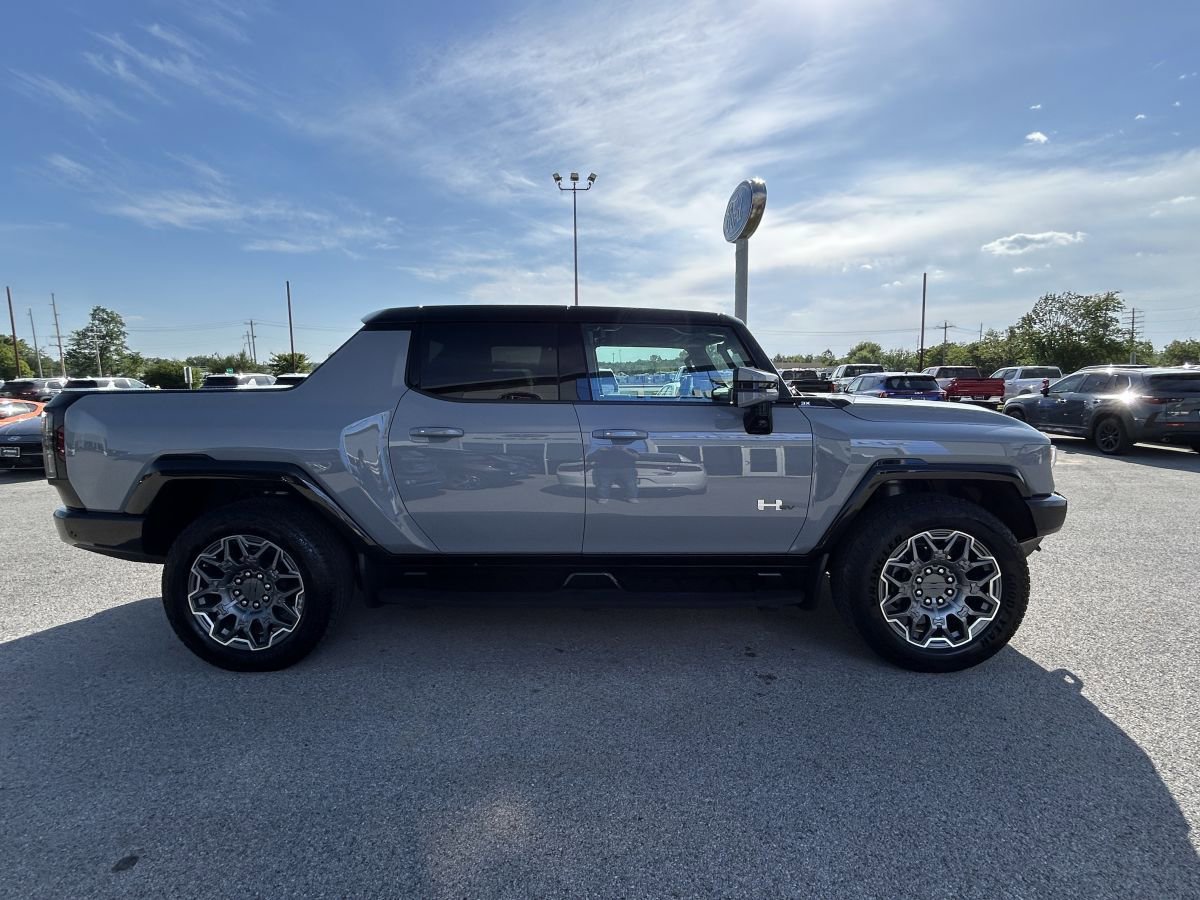 Used 2025 GMC Hummer EV 3X AWD/4WD image 4