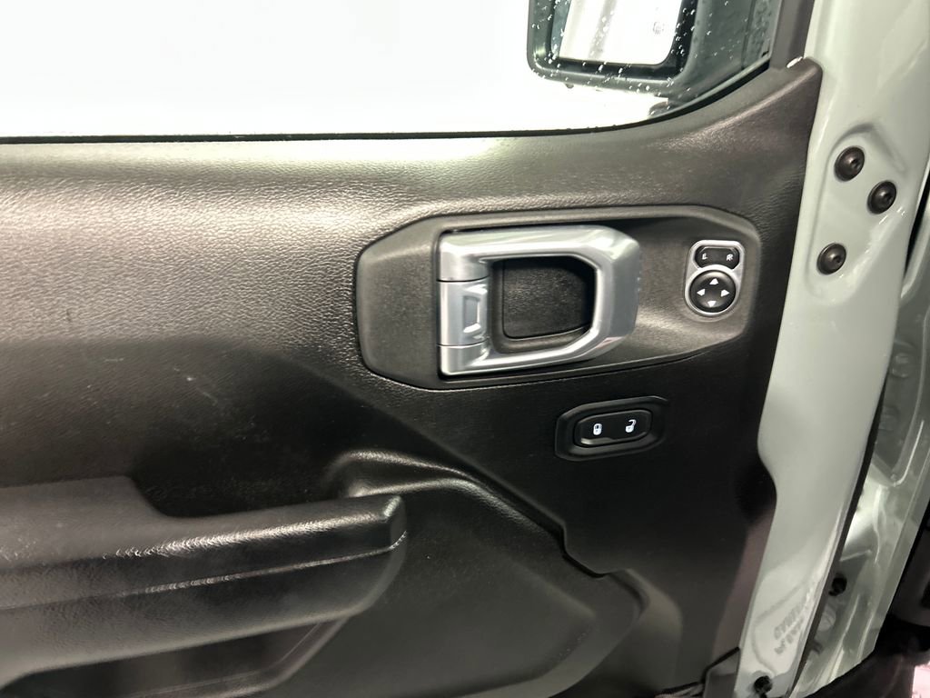 Used 2024 Jeep Wrangler Unlimited Sport AWD/4WD image 14