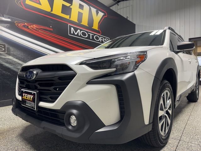Used 2024 Subaru Outback 2.5i image 2