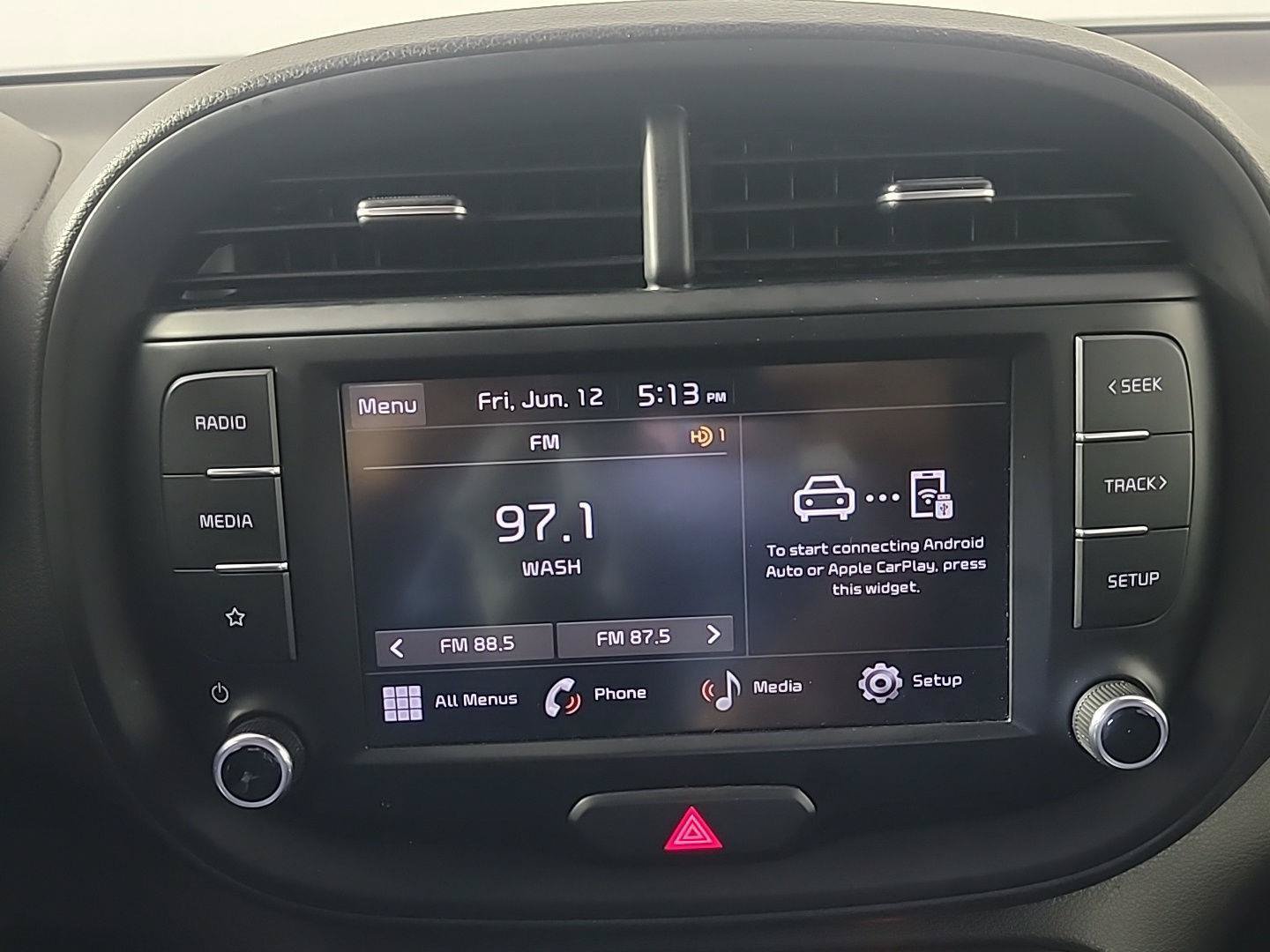Certified 2023 Kia Soul LX w/ LX Technology Package FWD image 28