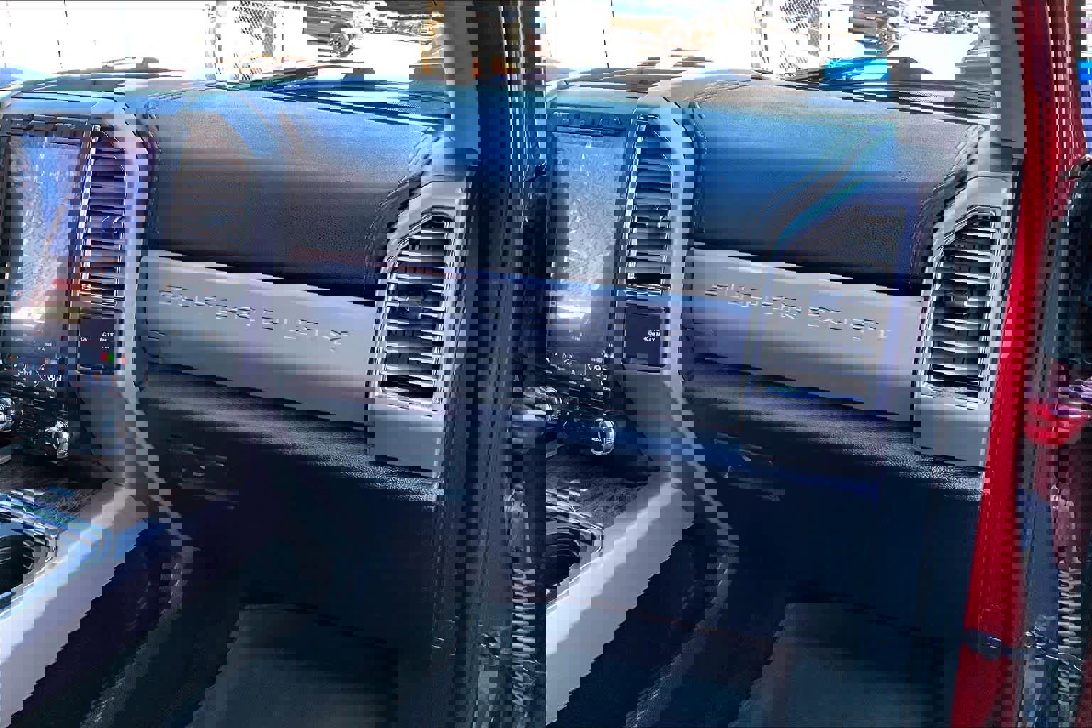 Used 2017 Ford F250 Lariat w/ Lariat Ultimate Package image 18