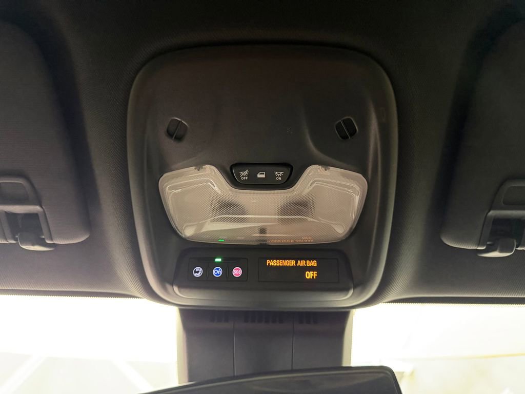 Used 2023 Chevrolet Colorado Trail Boss w/ LPO, Dark Essentials Package AWD/4WD image 18