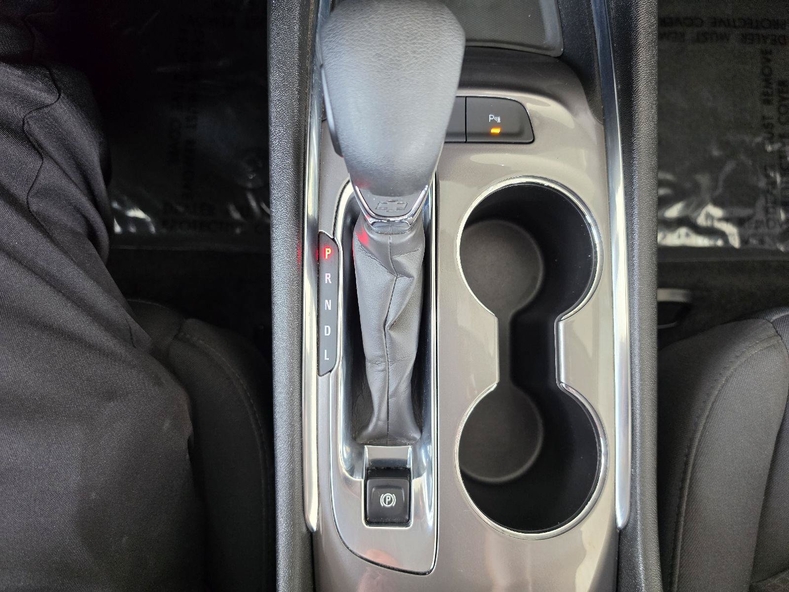 Used 2025 Chevrolet Malibu LT FWD image 13