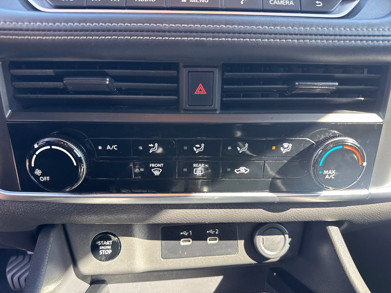 Used 2024 Nissan Rogue S AWD/4WD image 25