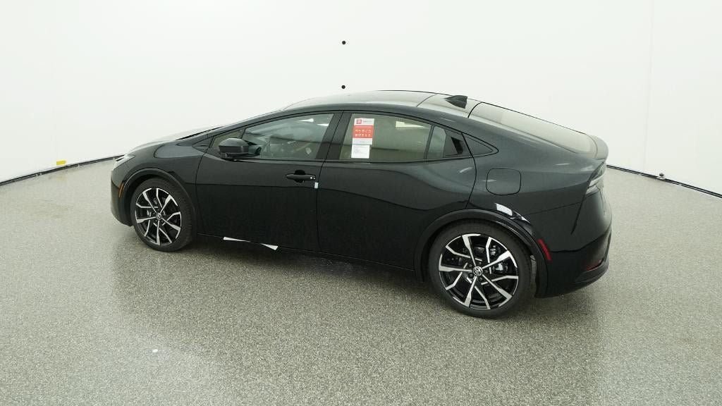 New 2026 Toyota Prius Plug-In Hybrid FWD image 4