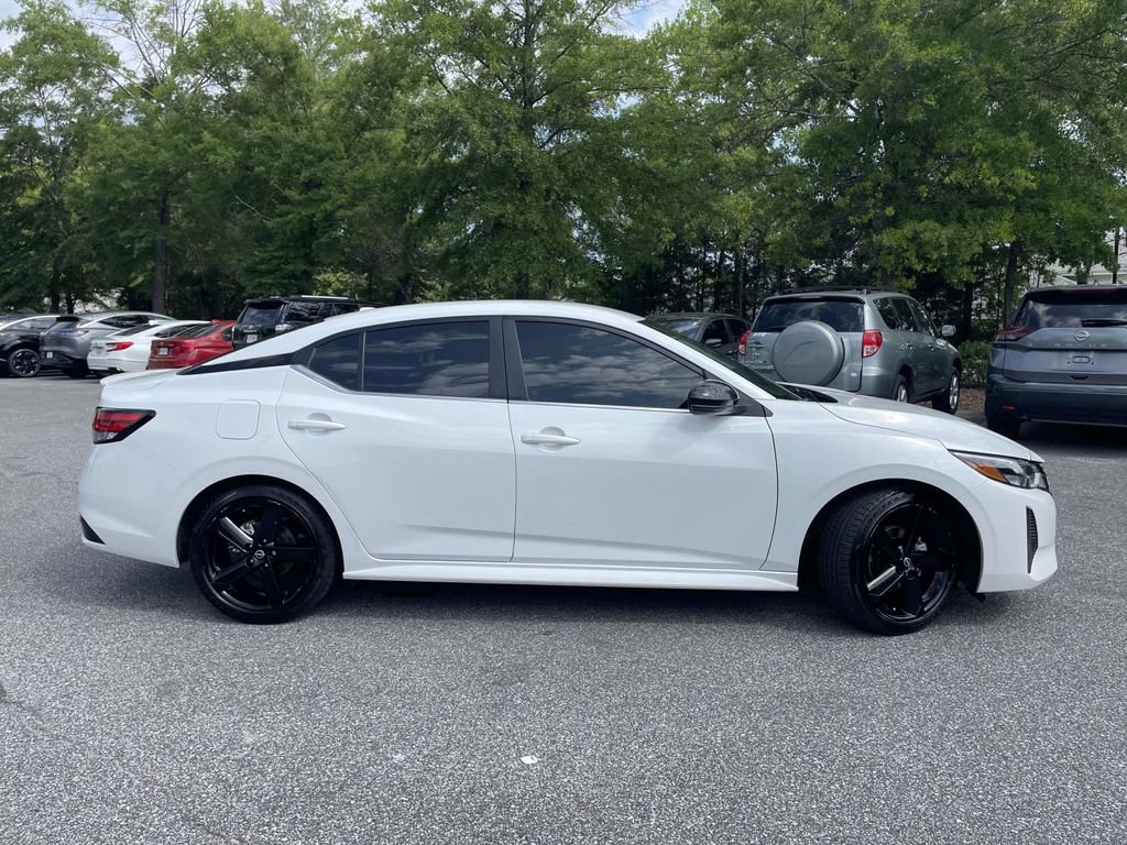 Used 2024 Nissan Sentra SR FWD image 2