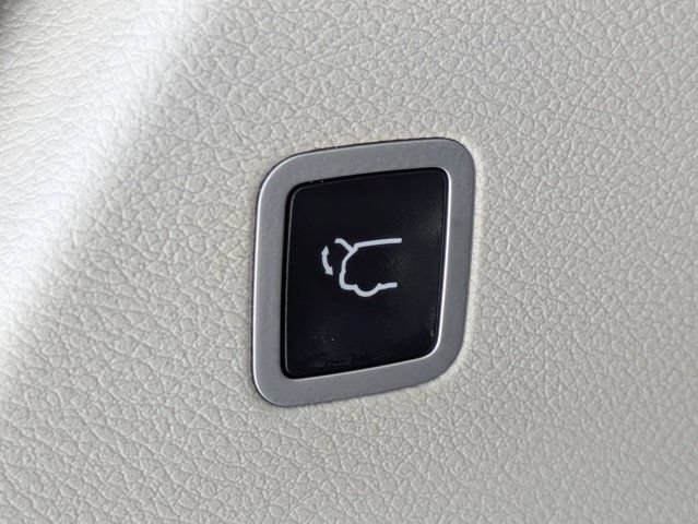 Used 2019 Chrysler Pacifica Touring-L w/ Advanced Safetytec Group FWD image 12