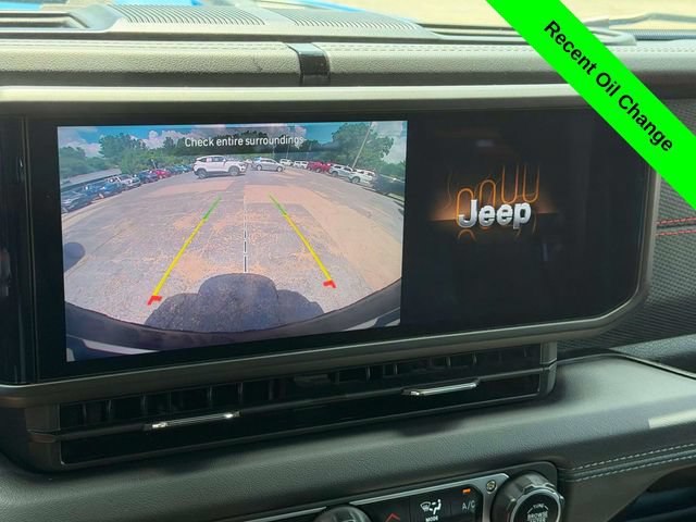 Used 2024 Jeep Wrangler Unlimited Rubicon AWD/4WD image 16
