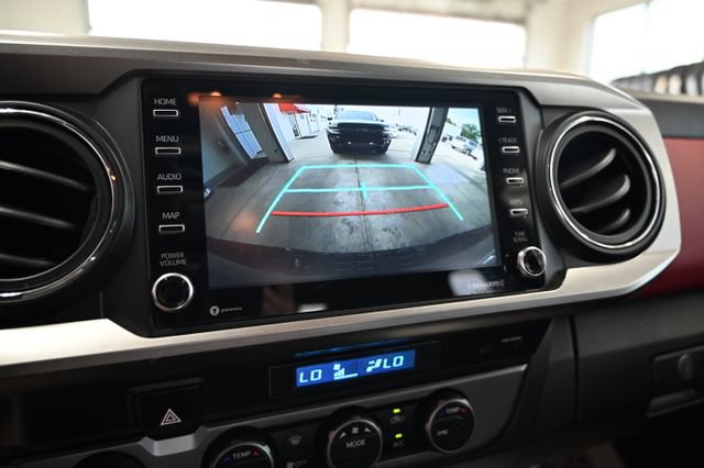 Used 2022 Toyota Tacoma SR5 AWD/4WD image 18