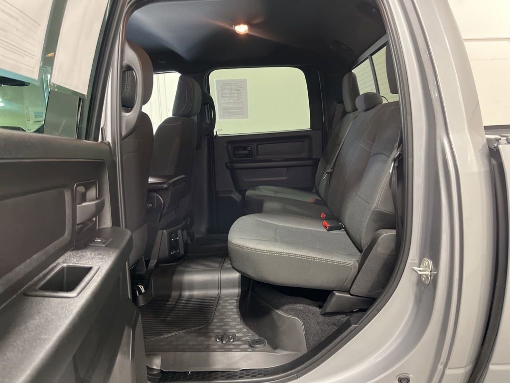 Used 2024 RAM 2500 Tradesman w/ Chrome Appearance Group image 28