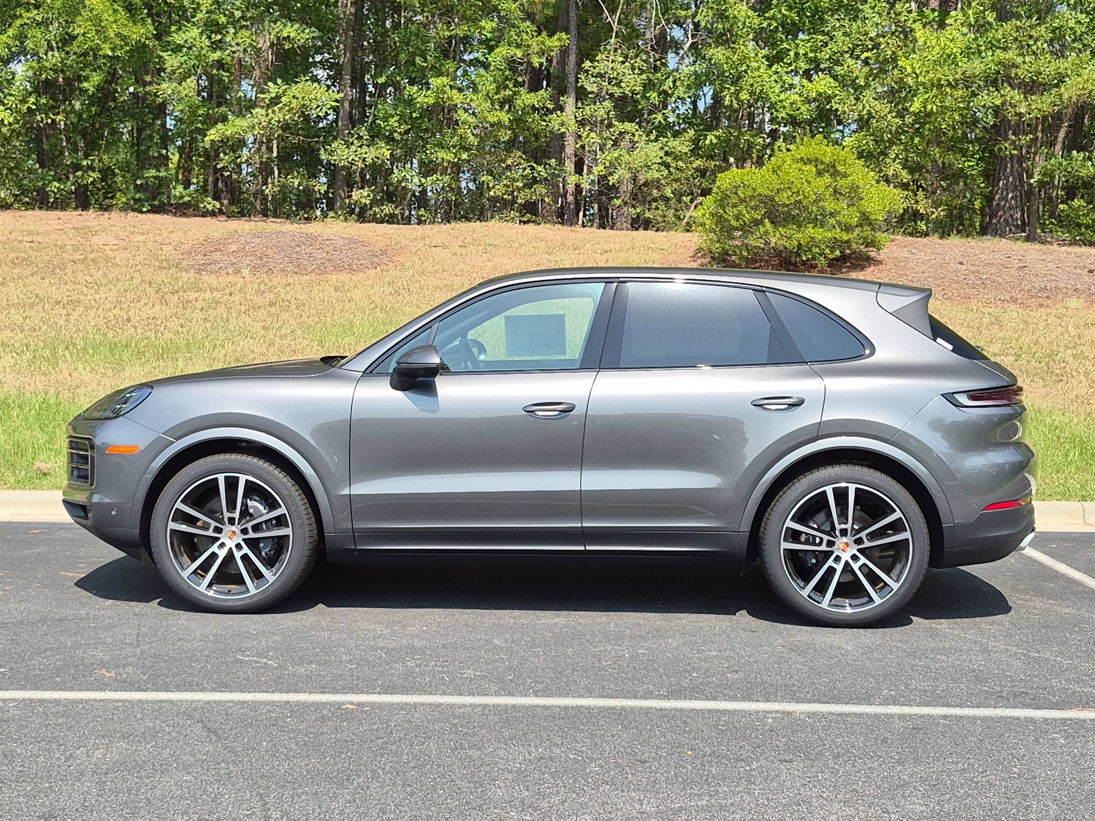 New 2026 Porsche Cayenne AWD/4WD image 2