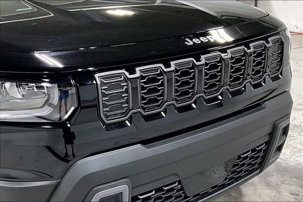 New 2026 Jeep Cherokee Laredo AWD/4WD image 28