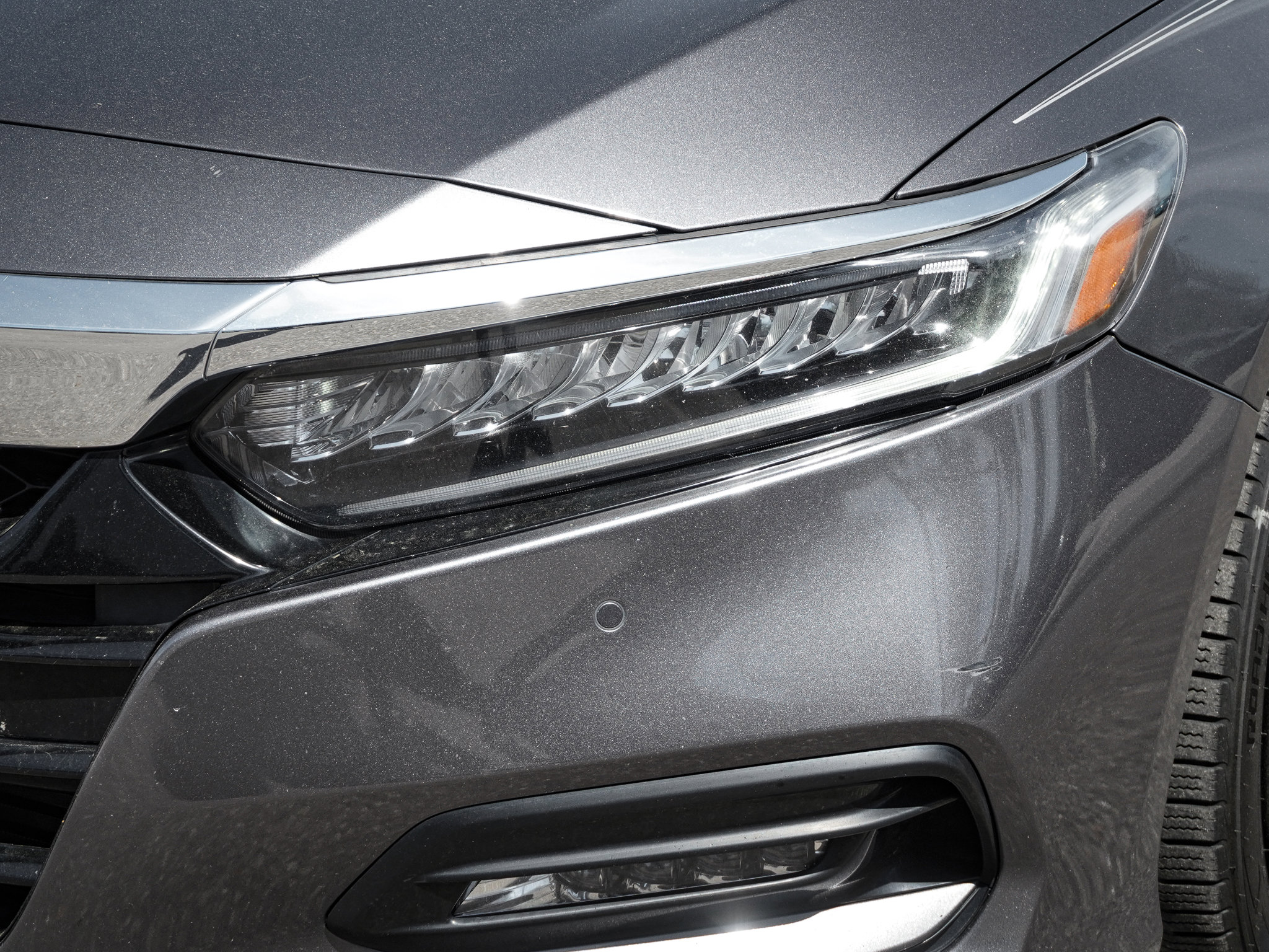 Used 2018 Honda Accord Touring image 6