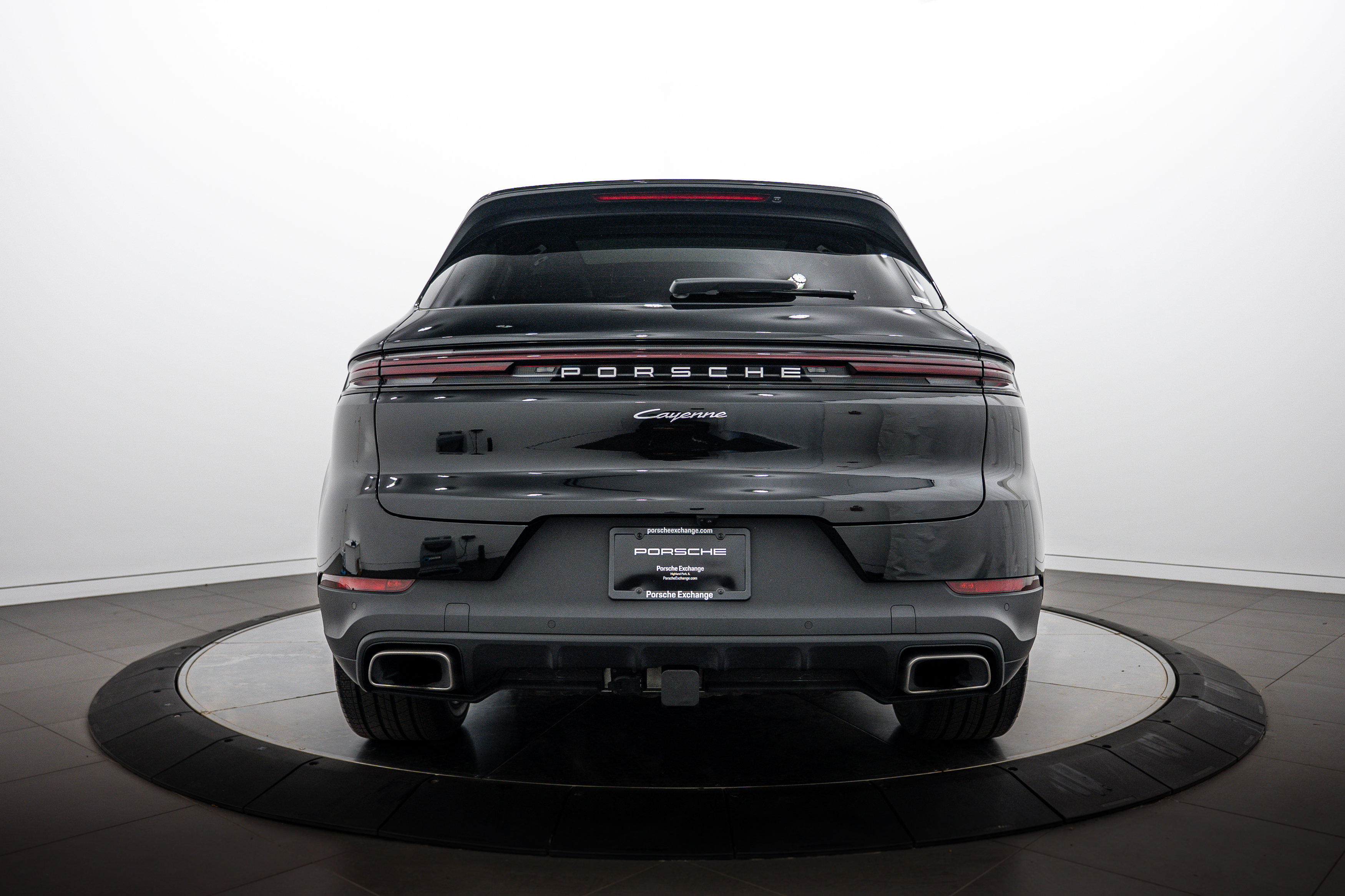 Certified 2026 Porsche Cayenne AWD/4WD image 6