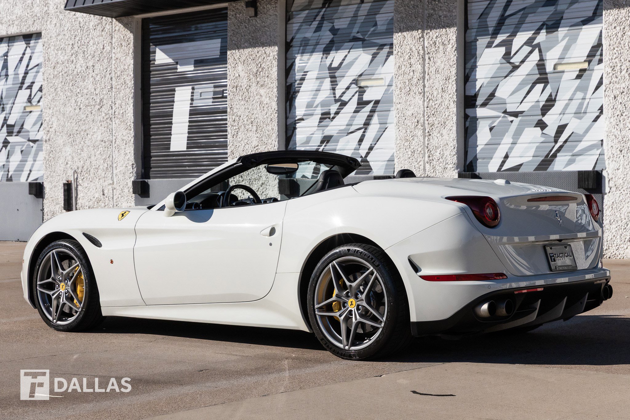 Used 2015 Ferrari California T image 10