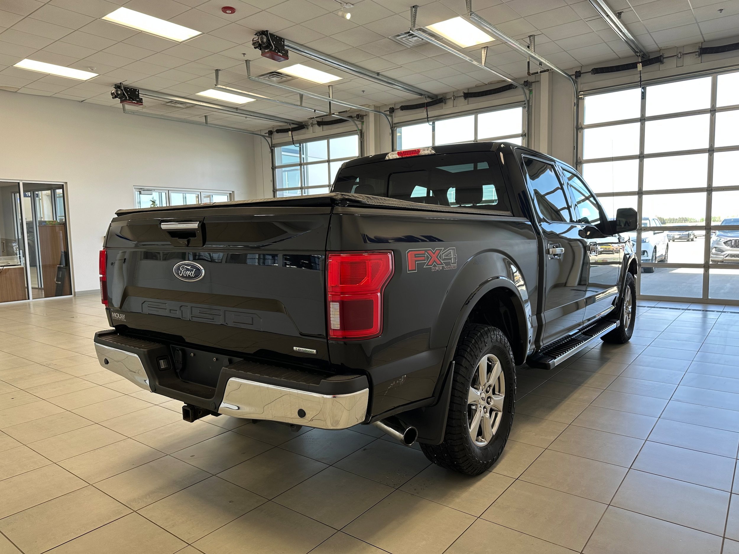 Used 2019 Ford F150 Lariat w/ Equipment Group 502A Luxury AWD/4WD image 5