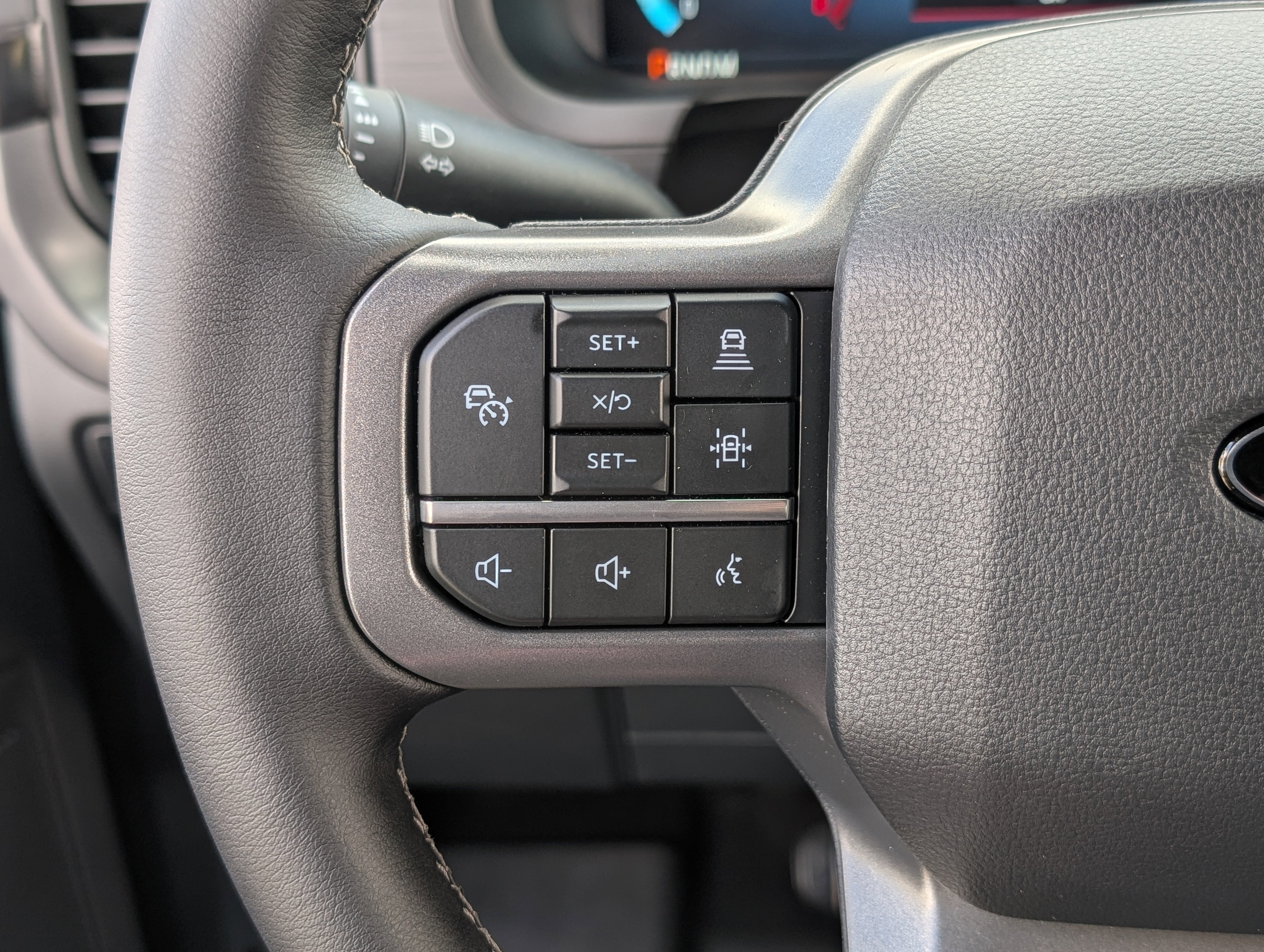 New 2025 Ford F150 XLT w/ Equipment Group 302A MID image 18