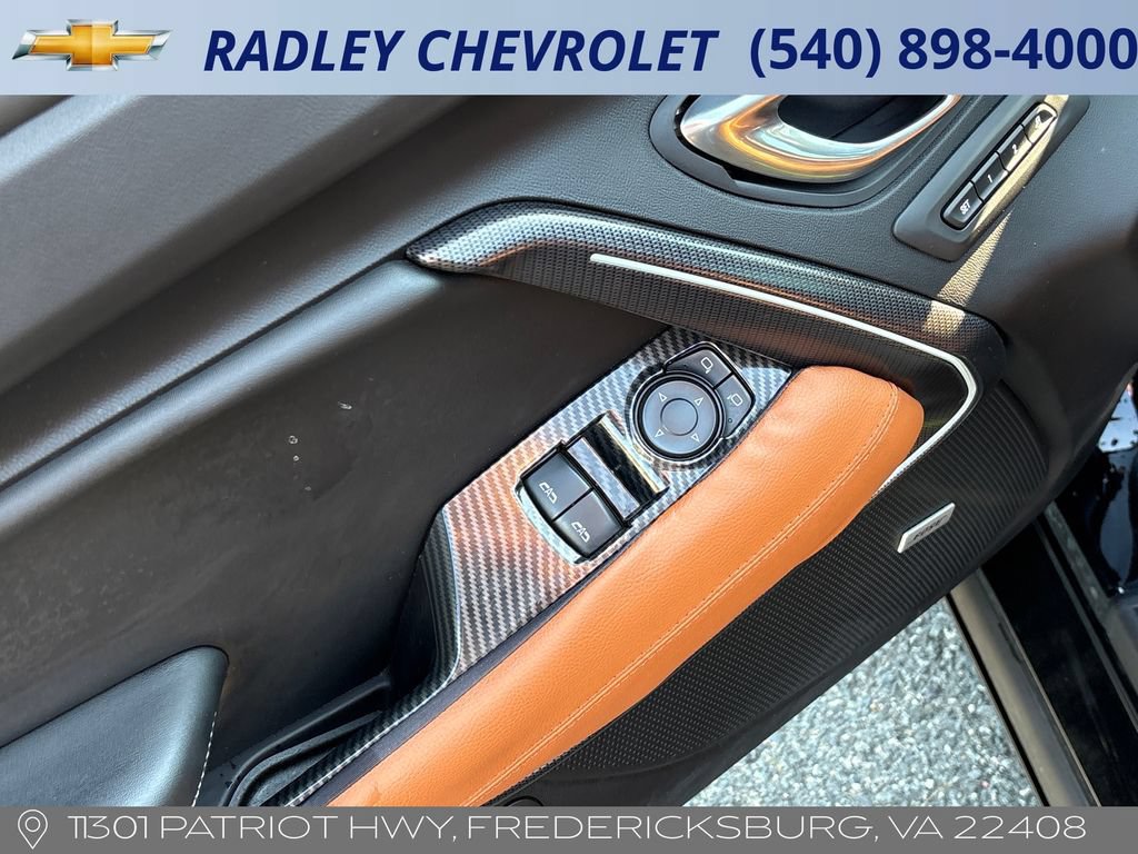 Used 2021 Chevrolet Camaro SS RWD image 5