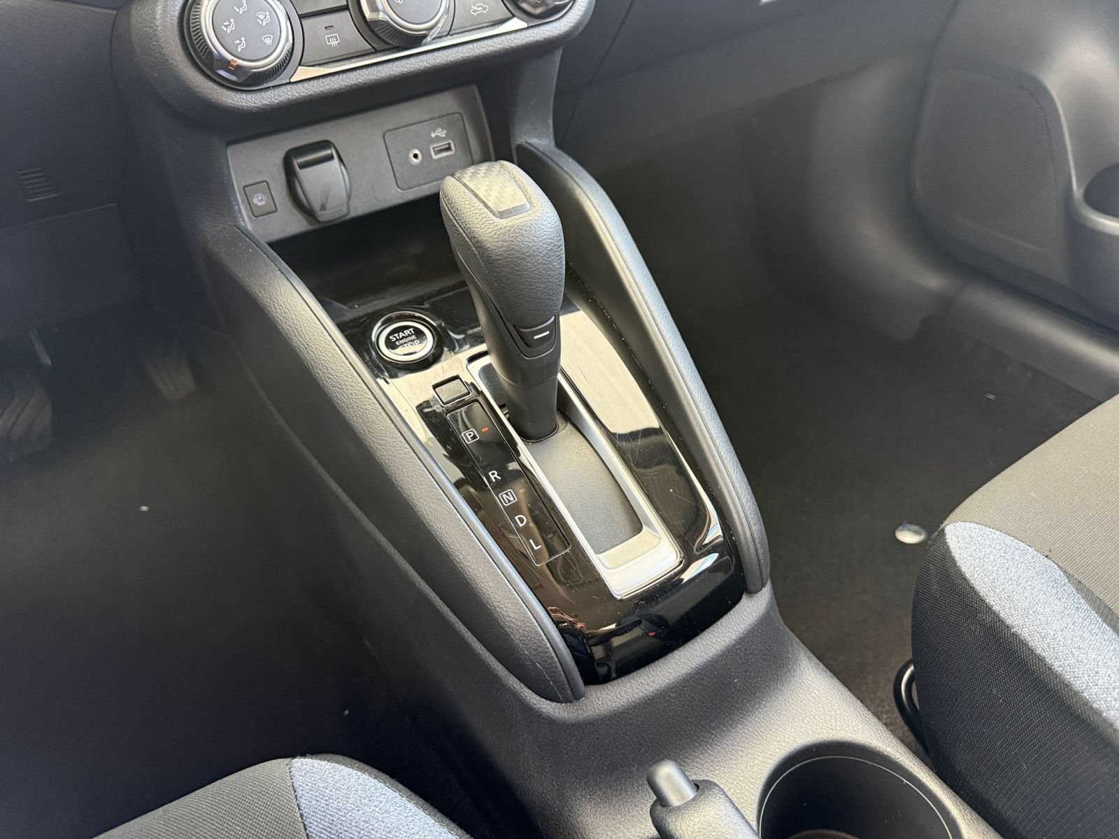 Used 2025 Nissan Versa SV FWD image 41