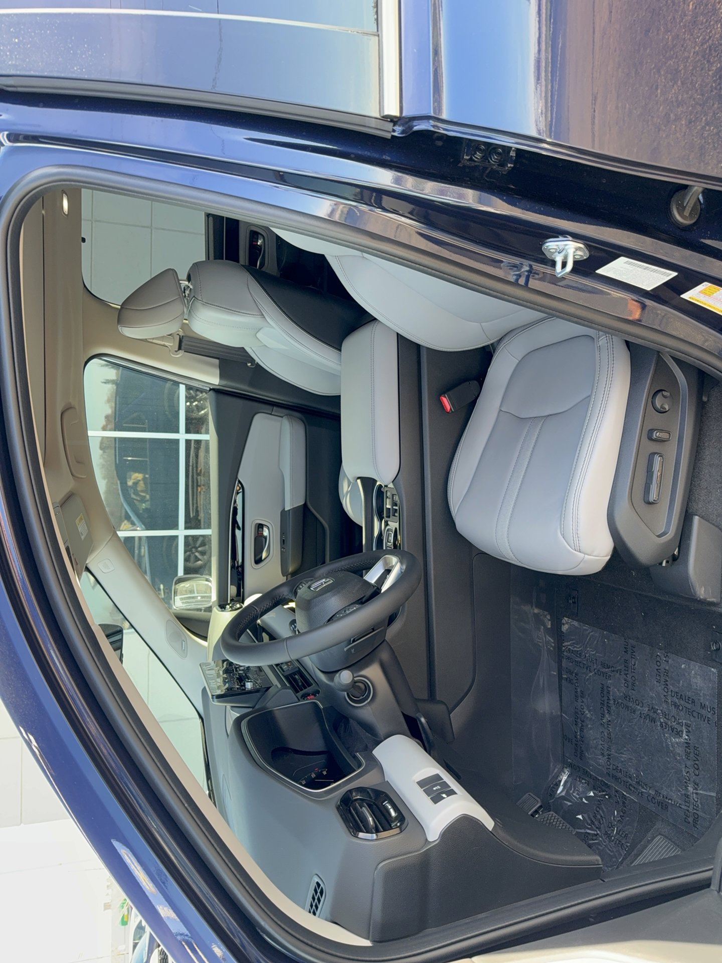 Used 2025 Honda Pilot Touring image 10