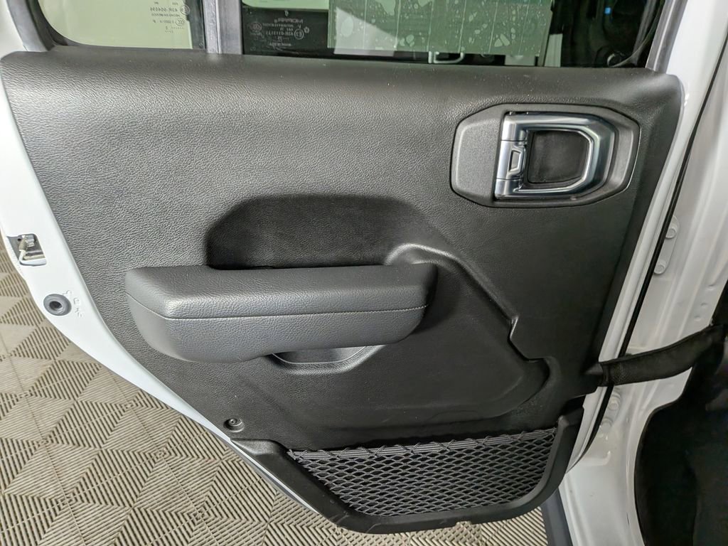 Certified 2025 Jeep Wrangler Unlimited Rubicon 4xe w/ Convenience Group image 30