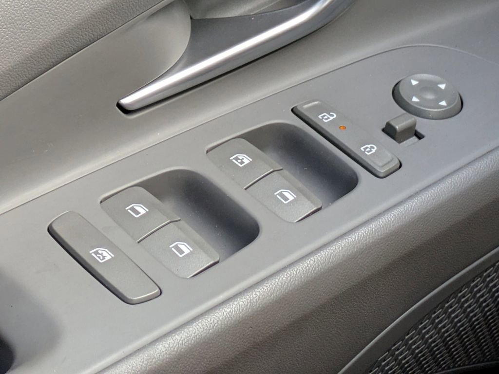 Used 2024 Hyundai Elantra SEL image 22