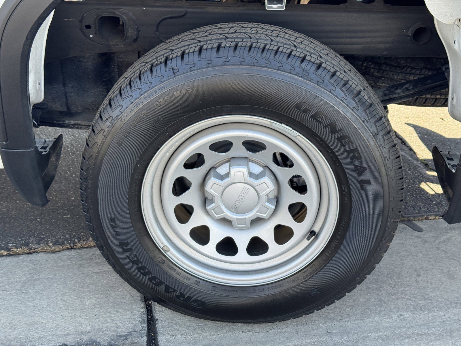 Used 2025 GMC Sierra 1500 Pro w/ Pro Value Package image 14