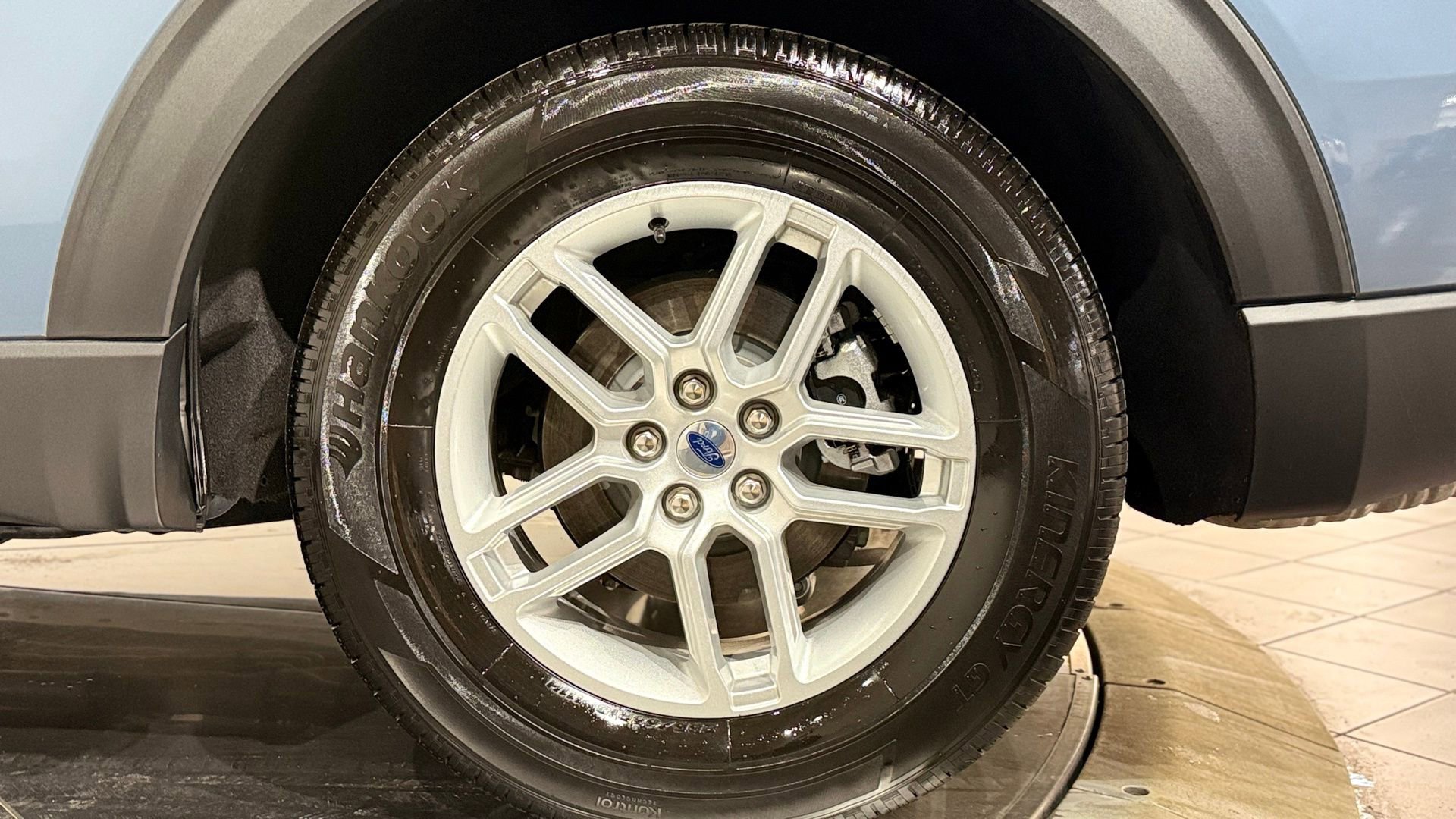 Used 2025 Ford Explorer Active w/ Active Comfort Package image 23