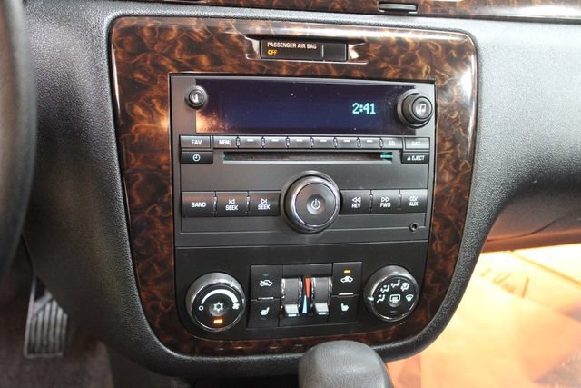 Used 2015 Chevrolet Impala LTZ FWD image 17