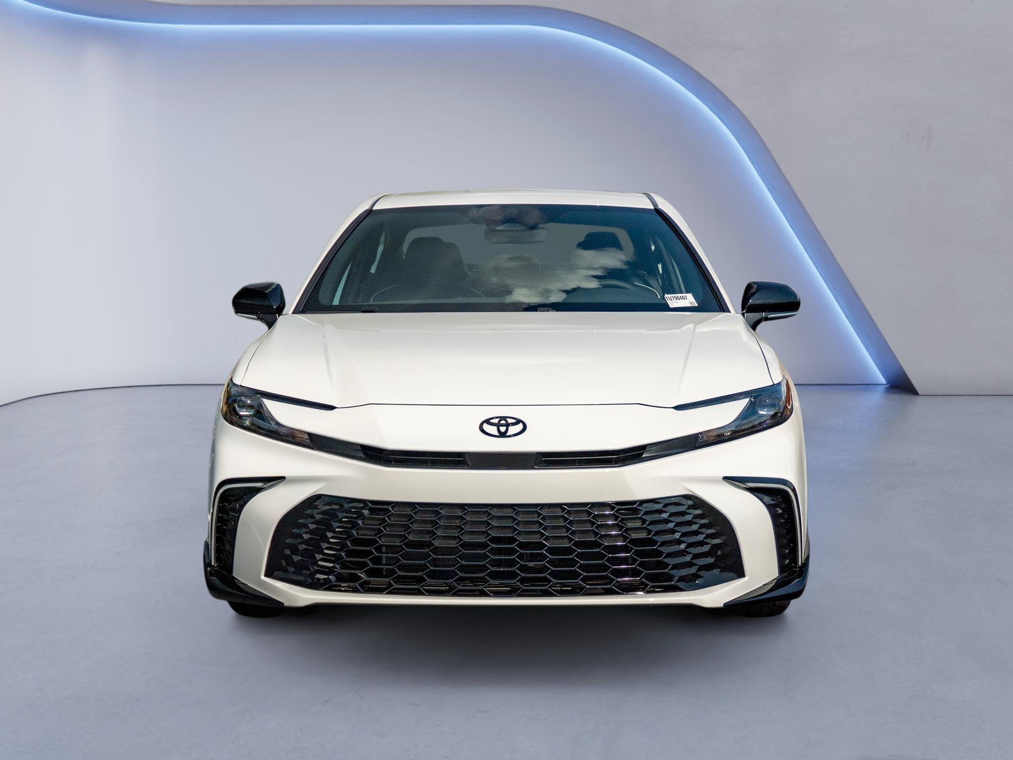 New 2026 Toyota Camry Hybrid w/ Multimedia Upgrade Package FWD image 2