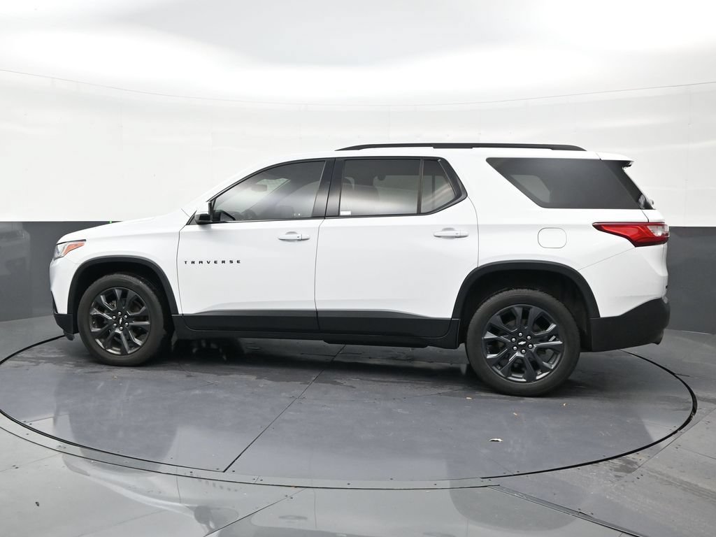 Used 2021 Chevrolet Traverse RS FWD image 2