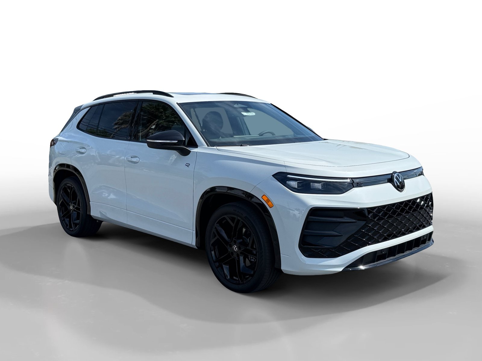 New 2026 Volkswagen Tiguan SE R-Line FWD image 7