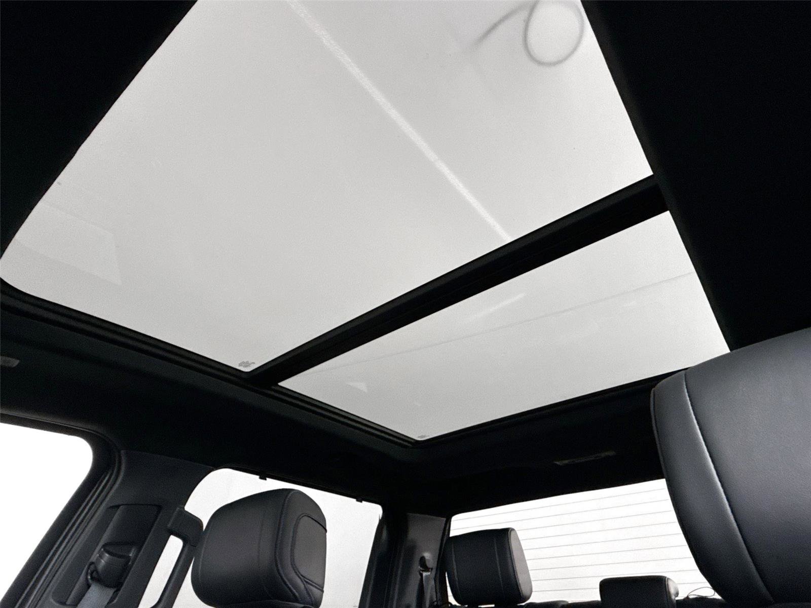 Used 2024 Toyota Tundra Platinum image 6