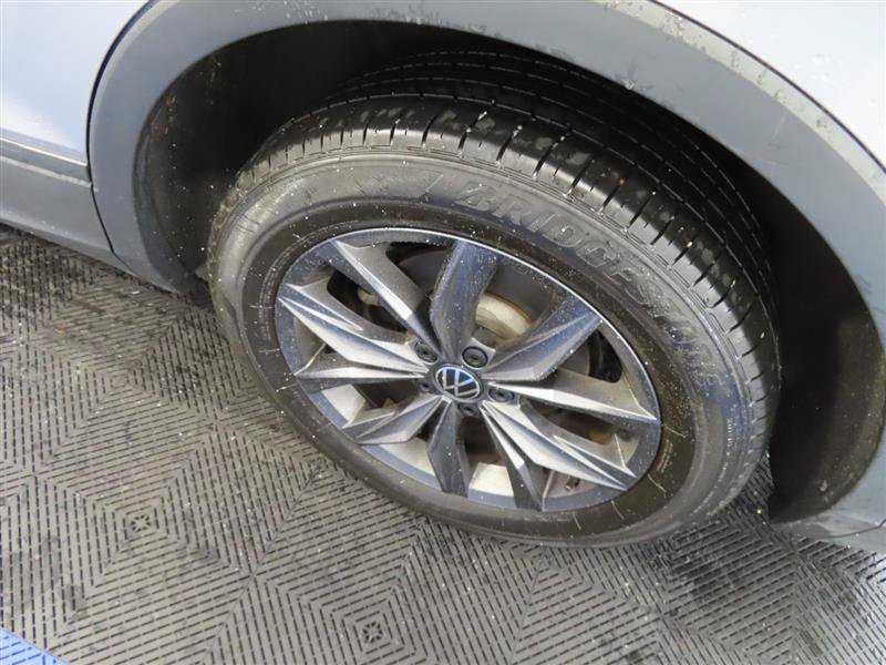 Used 2023 Volkswagen Tiguan SE FWD image 7