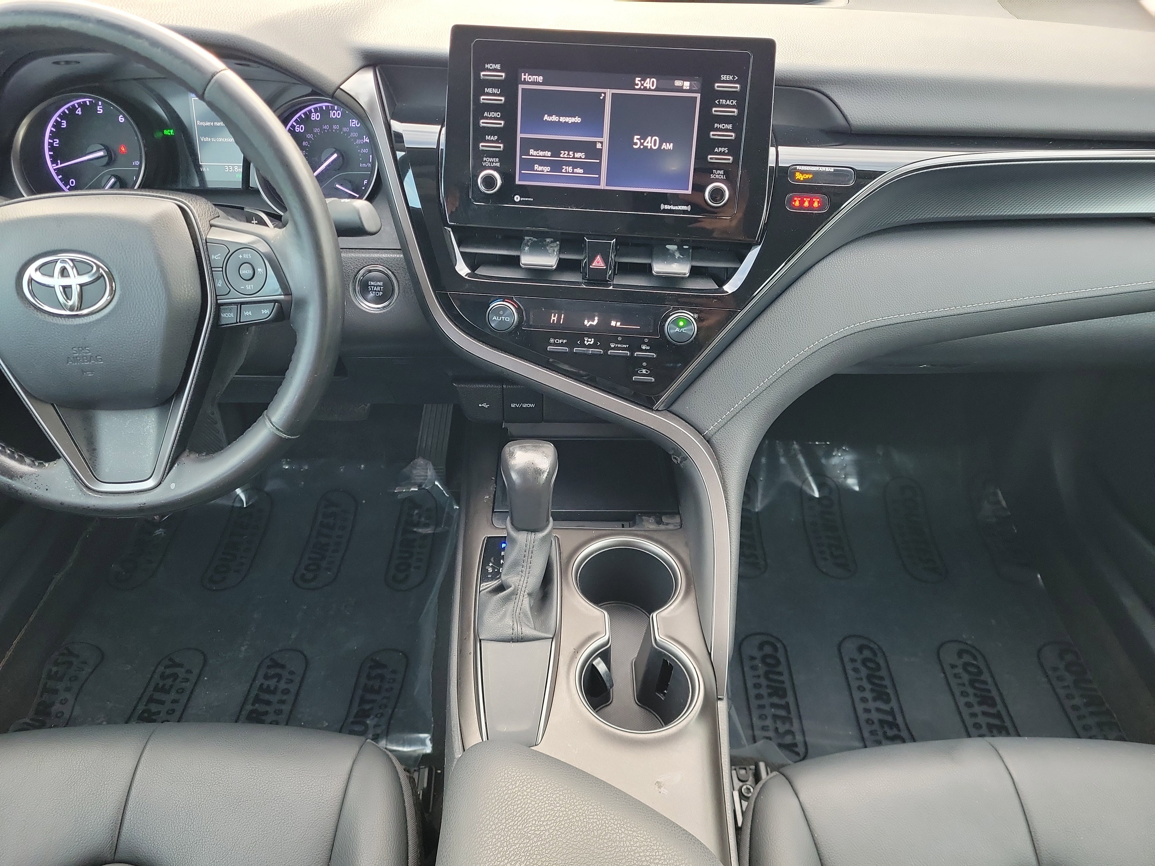 Used 2021 Toyota Camry SE w/ Convenience Package image 17