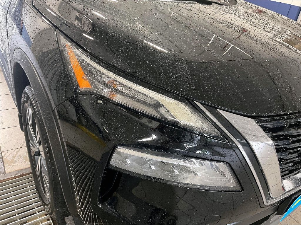 Used 2023 Nissan Rogue SV AWD/4WD image 32