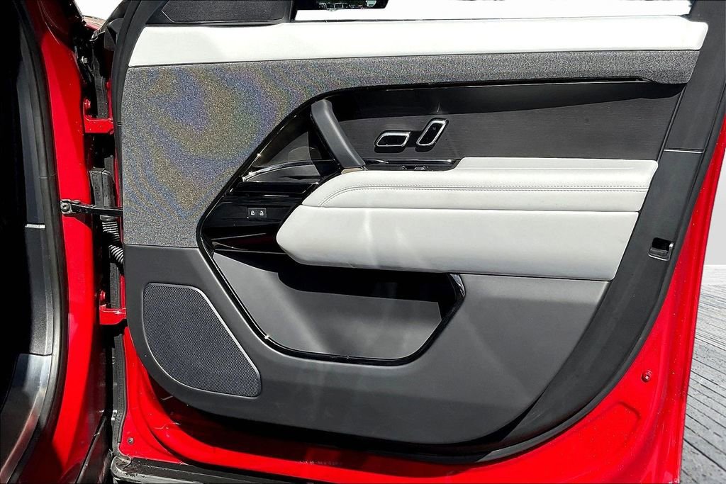 Used 2023 Land Rover Range Rover Sport SE image 27